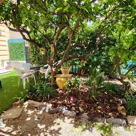 Super Flat, Garden. Bnbrickeys *
