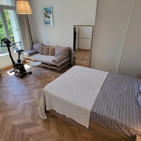 Super Flat, Garden. Bnbrickeys * Monte Carlo